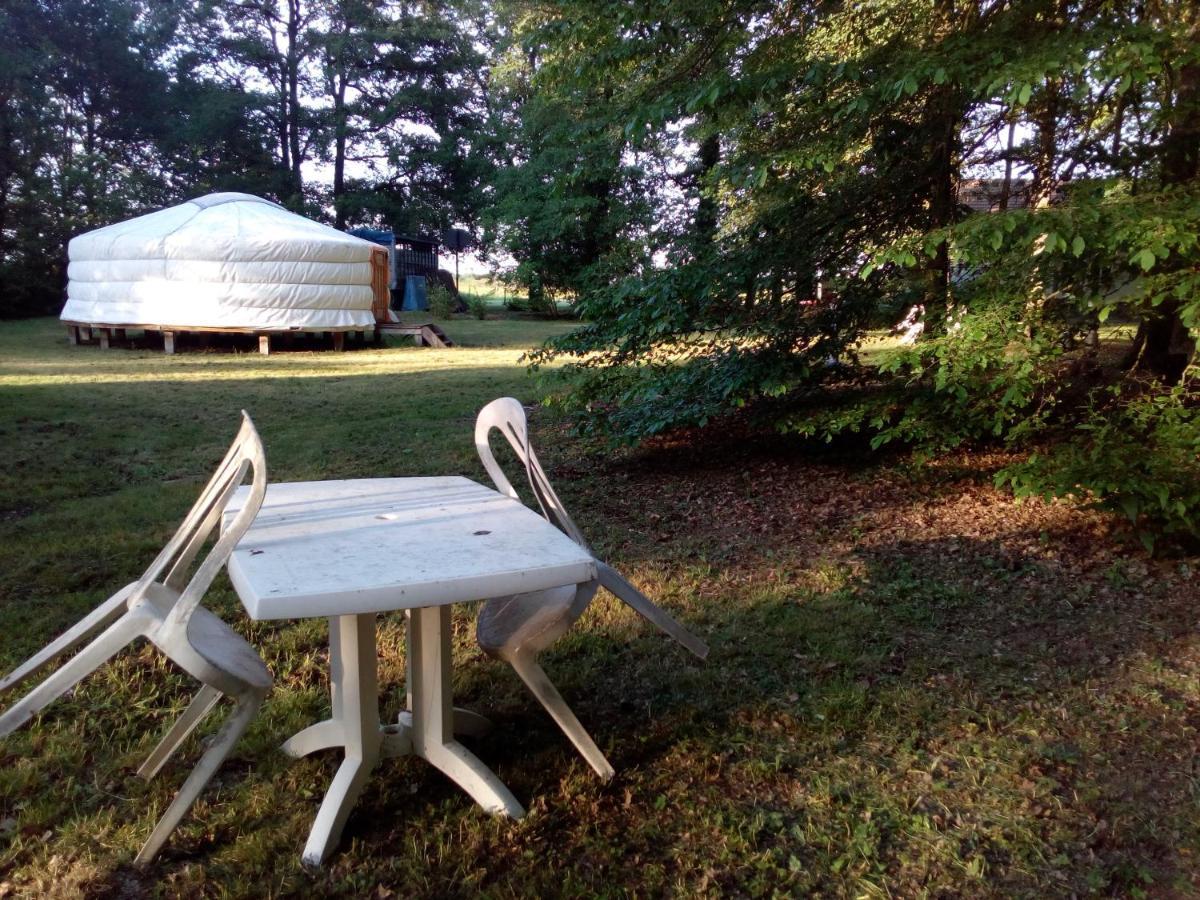 Le Pre Karvain Bed and Breakfast Couddes Esterno foto