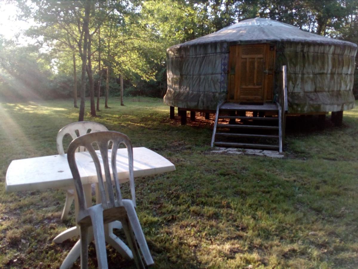 Le Pre Karvain Bed and Breakfast Couddes Esterno foto