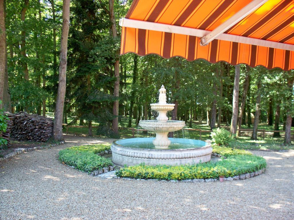 Le Pre Karvain Bed and Breakfast Couddes Esterno foto